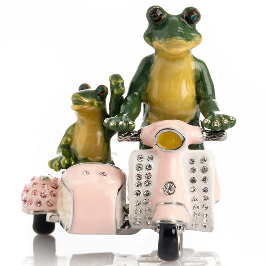 Keren Kopal Frogs Riding Vespa with Sidecar