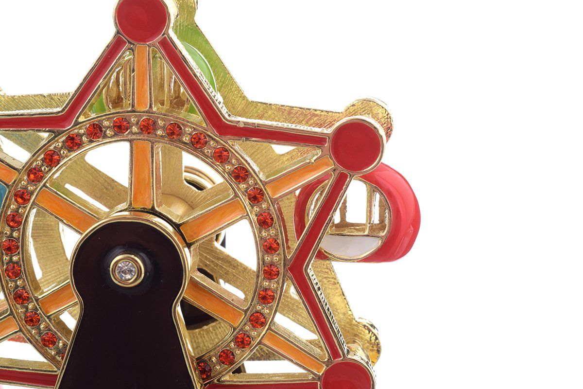 Keren Kopal Colorful Ferris Wheel