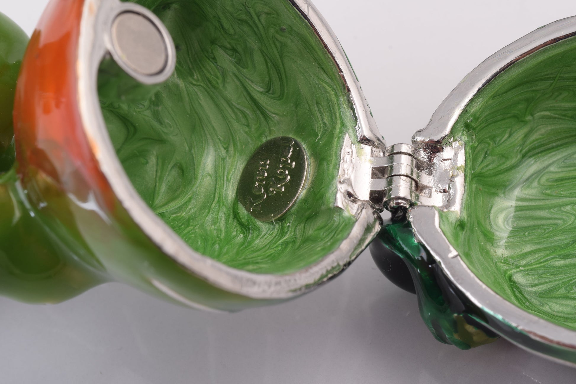 Keren Kopal Green Crocodile