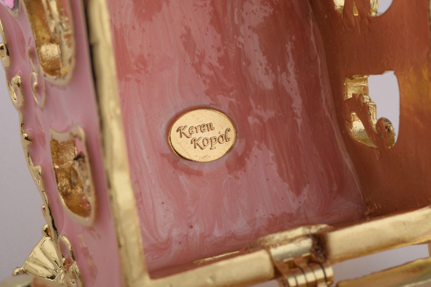 Keren Kopal Golden Pink Carriage