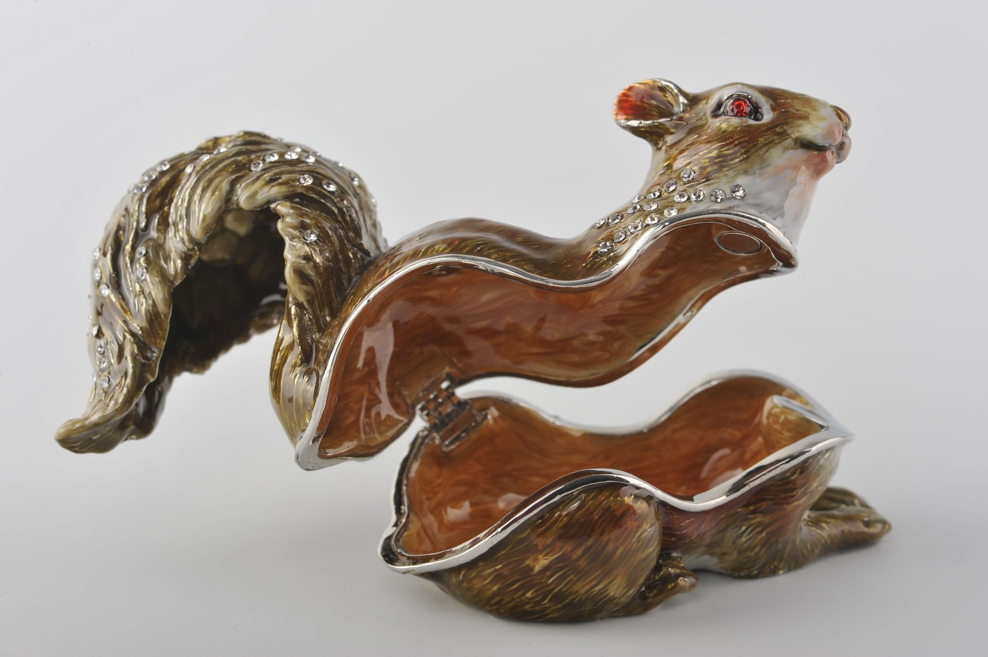 Keren Kopal Grey Squirrel with Red Eyes