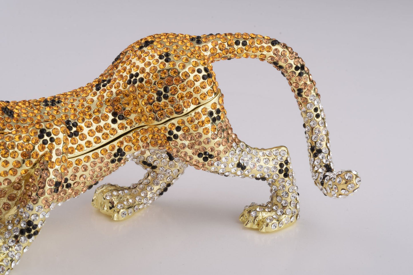 Keren Kopal Brown Lioness, cheetah