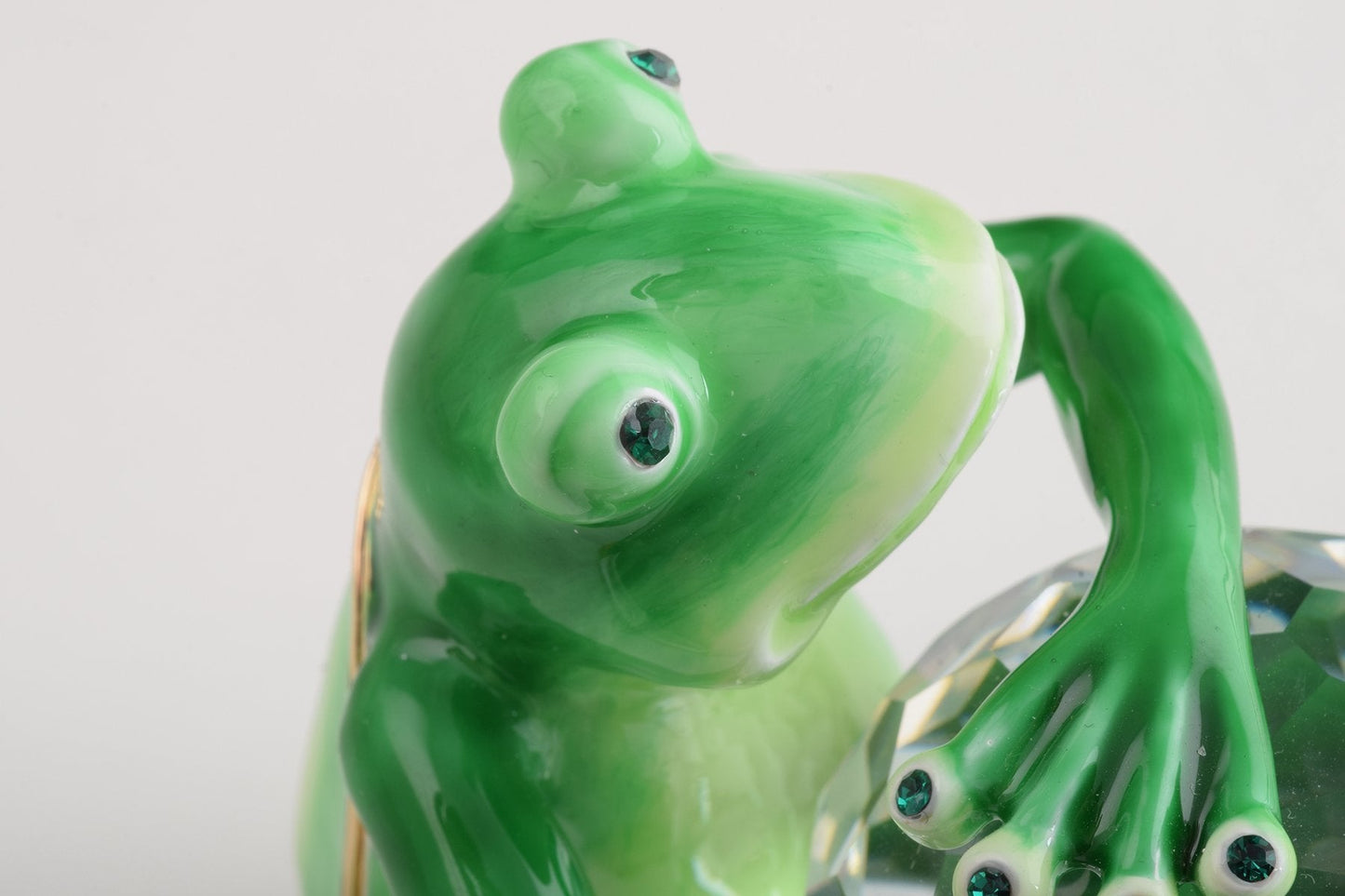 Keren Kopal Green Frog with Crystal Ball