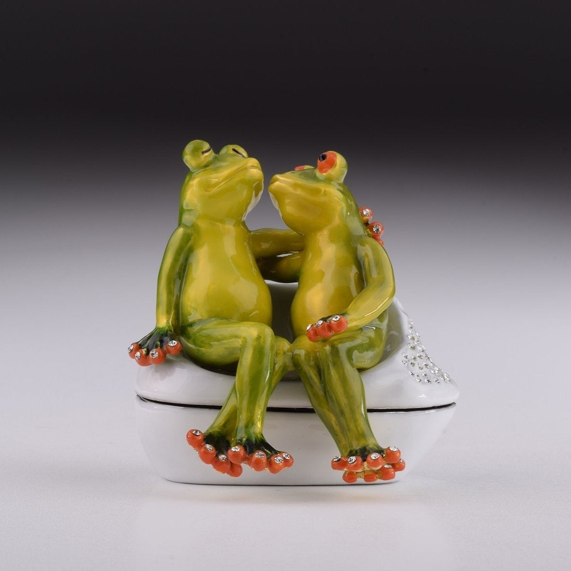 Two Frogs in love Sitting Together - Exquisite Decor